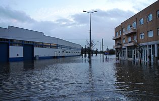 Chuva e cheias do rio Ave provocam inundações um pouco por todo o concelho de Vila do Conde