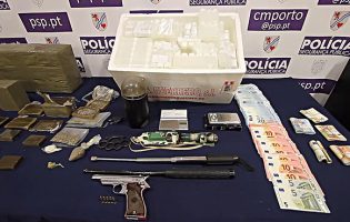 PSP detém 18 pessoas e apreende droga e 75 mil euros na Póvoa de Varzim e em Vila do Conde