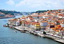 Cerca de dez pessoas manifestam-se contra despejos e especulação imobiliária no Porto