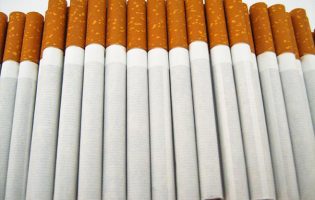 GNR apreende mais de 320 mil cigarros no valor de 70 mil euros na Trofa e detém um homem