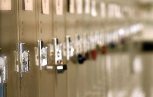 Suspeita de droga em cacifo leva PSP a Escola Secundária D. Afonso Sanches de Vila do Conde