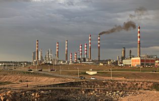 Eurodeputada do PCP questiona Comissão Europeia sobre antiga refinaria de Matosinhos