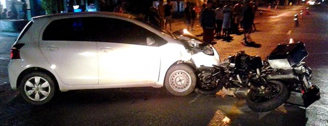 Homem de 26 anos morre em colisão frontal de mota com carro na marginal de Vila do Conde