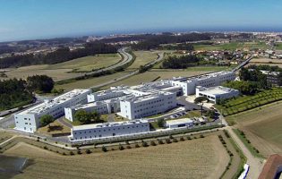 Universidade privada recorre aos tribunais após curso de Medicina ser novamente chumbado