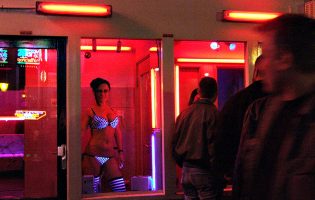 Ministério Público acusa três mulheres e um homem por exploração de prostituição no Norte