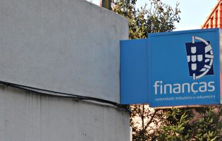 BE questiona Governo sobre atendimento por marcação nas Finanças da Póvoa de Varzim