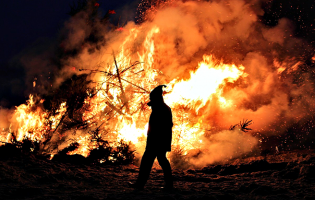 GNR detém em flagrante delito homem de 51 anos de idade por incêndio florestal na Trofa