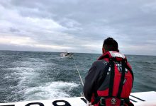 Marinha Portuguesa resgata três homens em barco de pesca à deriva na Póvoa de Varzim