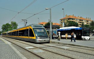Metro do Porto e STCP reforçam serviço de transportes públicos na Passagem de Ano