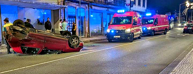 Quatro feridos em acidente entre três viaturas no entroncamento da Ponte de Vila do Conde
