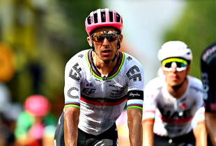 Ciclista poveiro Rui Costa orgulhoso por levar camisola de campeão português além-fronteiras