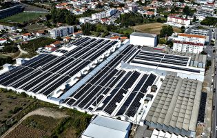 Empresa têxtil Riopele investe mais de 5M€ em 8.000 painéis solares no telhado da fábrica