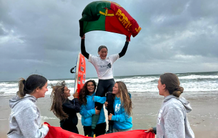 Atleta vilacondense Luana Dourado campeã europeia júnior de bodyboard em Carcavelos