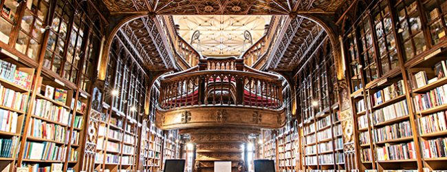 Livrarias de rua no Porto persistem enquanto houver leitores apesar de futuro incerto