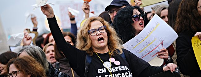 Manifestação junto ao Ministério da Educação exige ajudas para Professores longe de casa