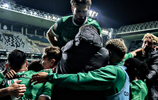 Rio Ave abrilhanta estreia de Petit com triunfo afortunado por 2-0 frente ao Boavista no Bessa