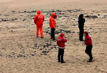 Equipas de socorristas e Proteção Civil em buscas por corpo na praia Verde da Póvoa de Varzim