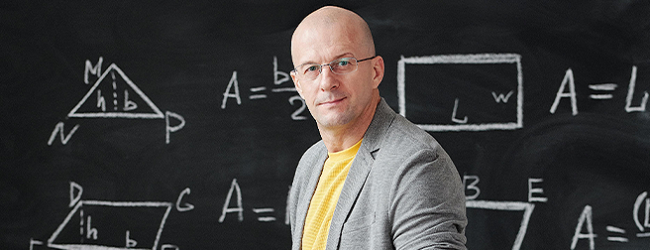 Explicador de matemática acusado de abusar de crianças e menores julgado à porta fechada