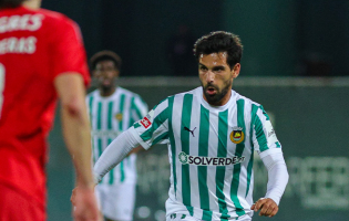 Benfica ‘arranca’ vitória sofrida por 3-2 ao Rio Ave com golo tardio de Akturkoglu
