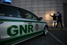 Dois homens detidos por roubo, tráfico de droga e posse de arma proibida em Vila do Conde