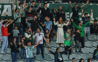 Rio Ave vence por 2-0 na receção ao Estrela da Amadora e garante permanência na I Liga