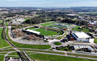 Câmara de Vila do Conde doa terrenos para Rio Ave Futebol Clube ampliar complexo desportivo