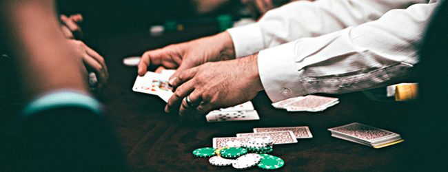 Homem ludibria pessoas na Internet, saca-lhes 232 mil euros e gasta tudo em casinos e apostas