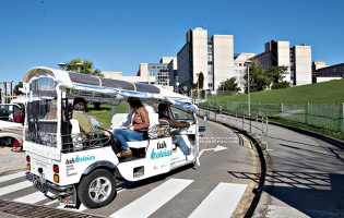 Utentes reivindicam regresso de veículo de transporte tuk boleias ao Hospital de Matosinhos