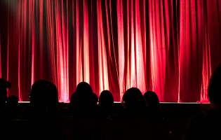 Festival É-Aqui-in-Ócio da Póvoa de Varzim com teatro, dança e música sobre saúde mental