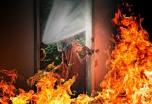 Incêndio destrói casa na freguesia de Argivai na Póvoa de Varzim e deixa 4 pessoas desalojadas
