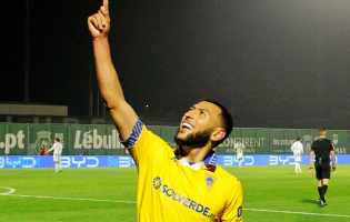 ‘Hat-trick’ de Begraoui sustenta goleada de 4-0 do Estoril Praia frente ao Rio Ave em Vila do Conde