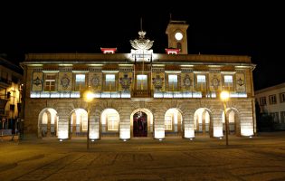 Comerciantes da Póvoa de Varzim protestam contra falta de iluminações de Natal nas ruas