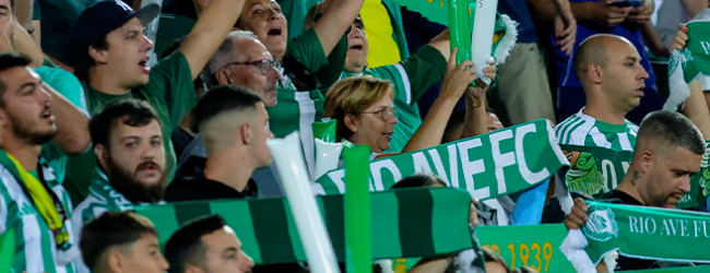 Vitória ‘segura’ triunfo perante réplica de Rio Ave em inferioridade em Vila do Conde