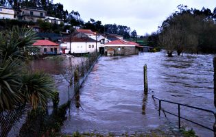 Mau tempo e chuvas causam cheias dos rios Ave e Este e inundações no concelho de Vila do Conde