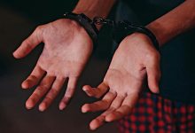 GNR detém jovem de 19 anos após roubo de outro de 18 com faca no meio da rua em Vila do Conde