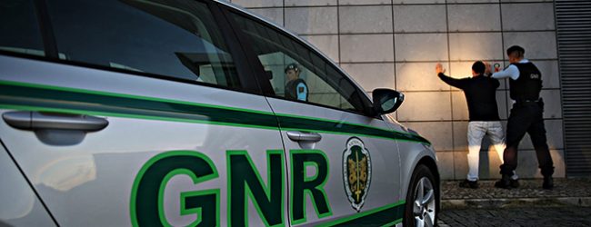 GNR detém jovem por tráfico de droga em Gaia e apreende 46 mil doses de cocaína e haxixe