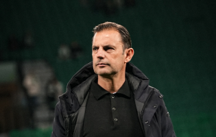 Rio Ave conquista terceira vitória consecutiva na I Liga frente ao Estoril Praia e sobe ao 10.º lugar