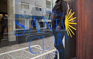 Câmara de Vila do Conde altera informação no Albergue Santa Clara e apresenta alternativas