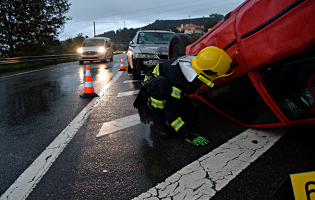 Dois mortos e dois feridos em Matosinhos em despiste seguido de capotamento na A4