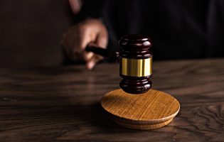 MP recorre de decisão do Tribunal de Vila do Conde de absolver 15 suspeitos de burlar o Estado