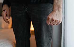 Prisão preventiva para homem de 56 anos suspeito de ameaçar de morte mulher em Águeda