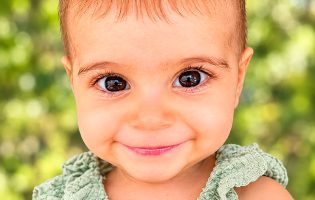 Bebé Áurea da Póvoa de Varzim tem 10 meses, está a lutar pela vida e a salvação é o transplante