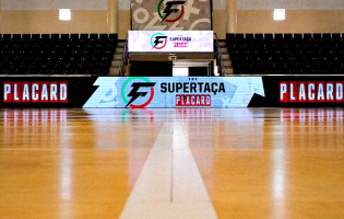 Benfica vence Nun’Alvares por 3-1 em Vila do Conde e ganha 10.ª Supertaça Feminina de Futsal