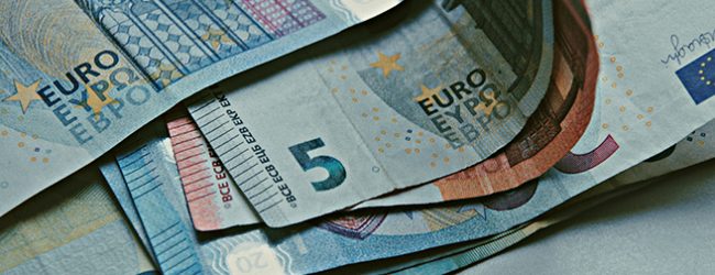GNR apreende artigos contrafeitos avaliados em 40 mil euros à venda em loja de Vila do Conde